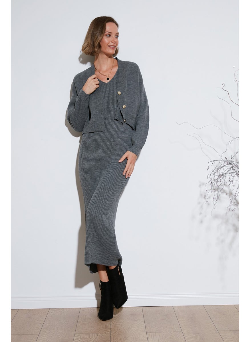 Lela V Neck Buttoned Knitwear Crop Cardigan Women's Cardigan 4616170  - Image 1