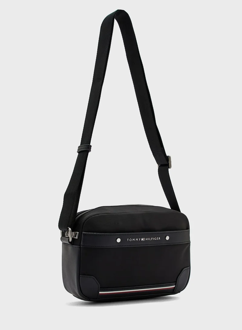 TOMMY HILFIGER Logo Messenger Bag
