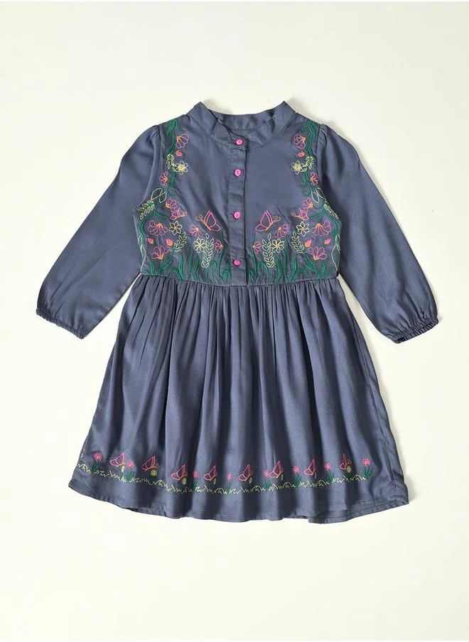 بيلا مودا Bella Moda Embroidered Mandarin Collar Knee-Length Dress