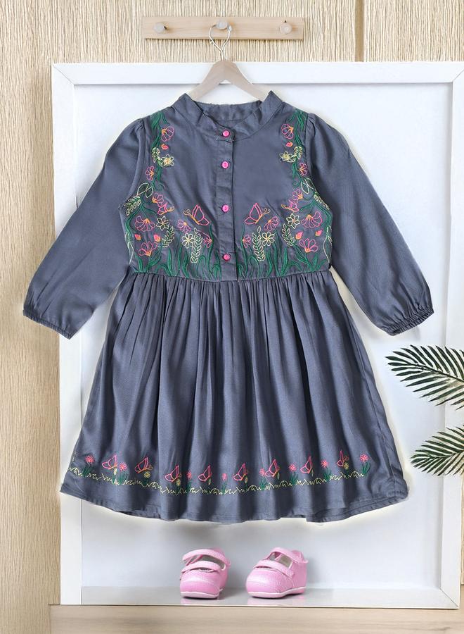 بيلا مودا فستان - مطرز - Image 1