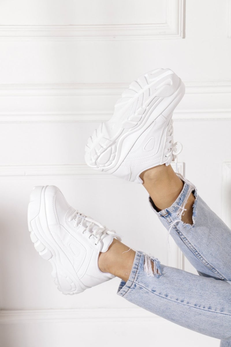 İmershoes حذاء رياضي نسائي يومي بكعب مرتفع 6 سم - أسود - أبيض - بيج - جلد لامع - جلد سويدي 001  - Image 5
