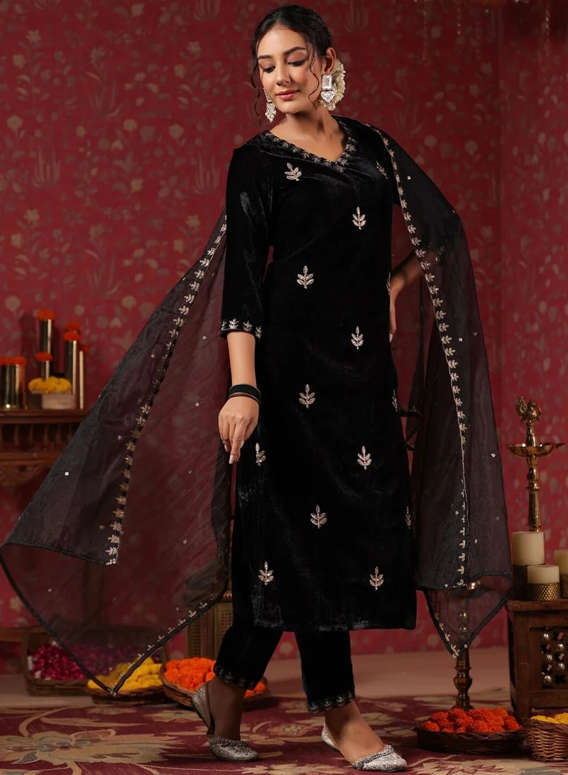 ISHIN Women's Black Velvet Embellished Tunic Full Length Palazzo Straight Fit Kurta Set