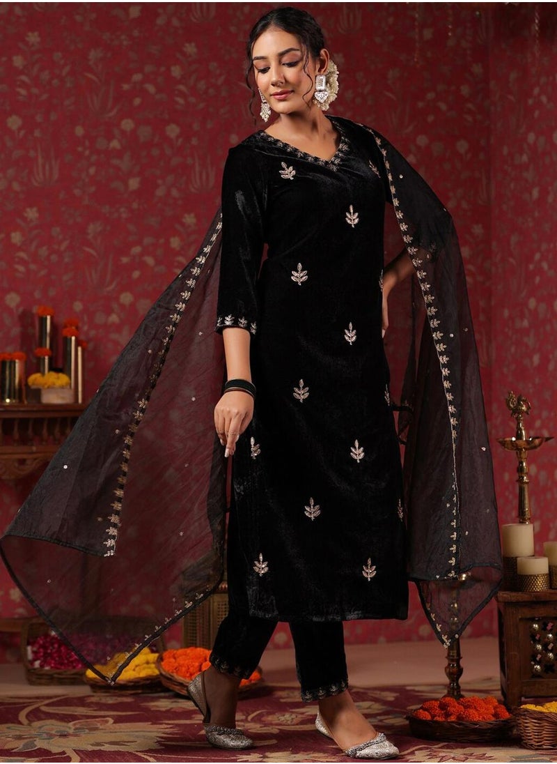 ISHIN Women's Black Velvet Embellished Tunic Full Length Palazzo Straight Fit Kurta Set  - Image 3