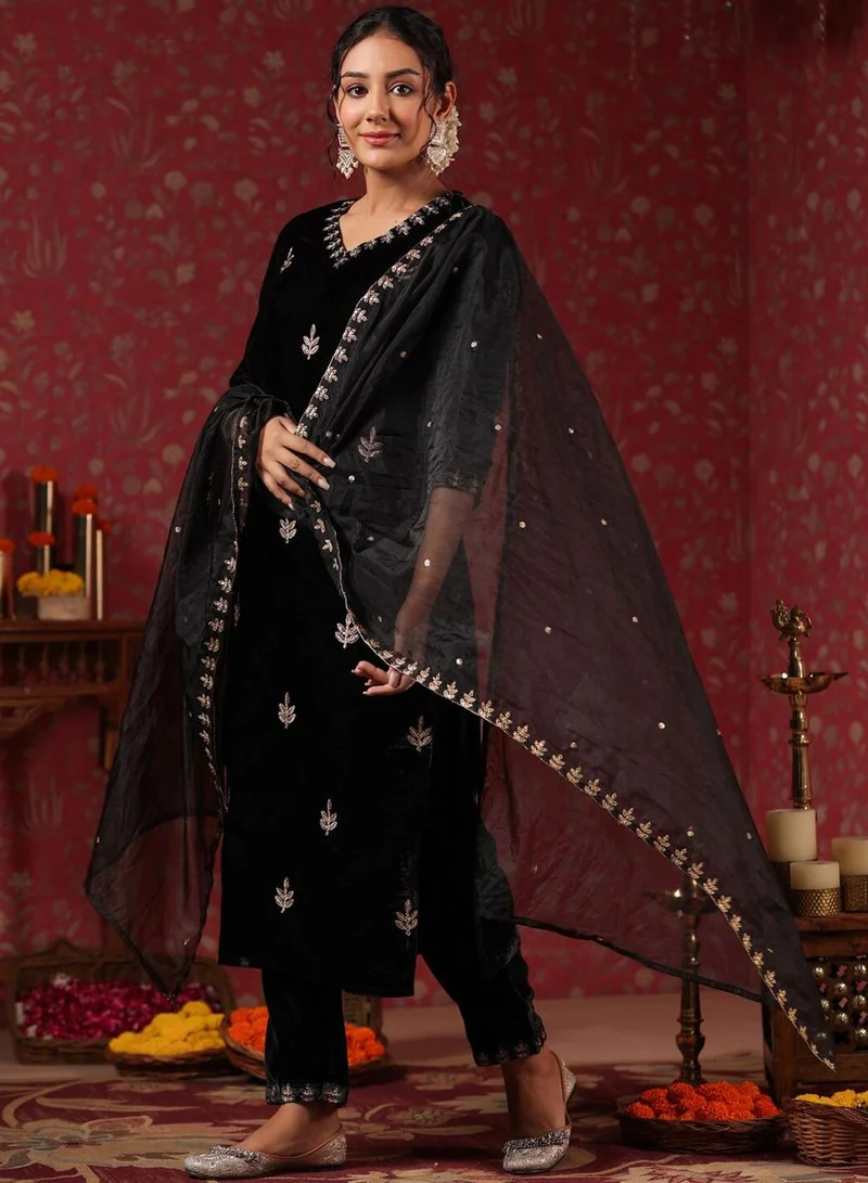 ISHIN Women's Black Velvet Embellished Tunic Full Length Palazzo Straight Fit Kurta Set