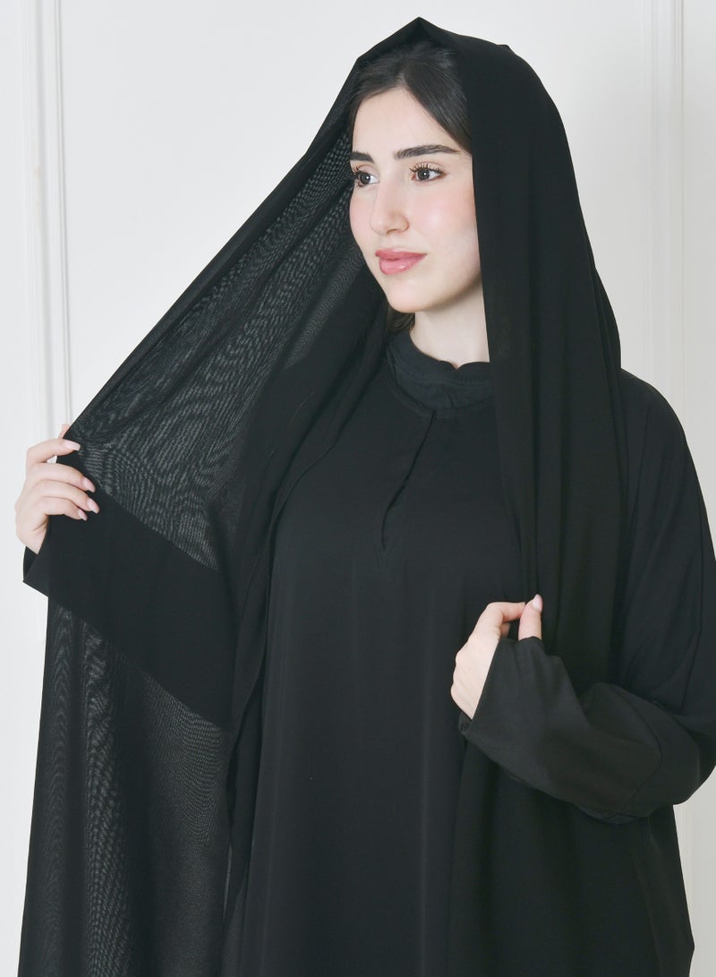 عبايات حوراء عباية سوداء مغلقة ربع كلوش مميزة مع طرحة مثبتة وأكمام بفتحة اصبع - Image 3