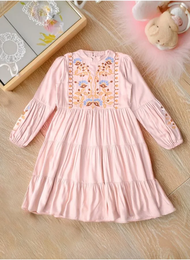 بيلا مودا Bella Moda Embroidered Tiered Knee-Length Dress