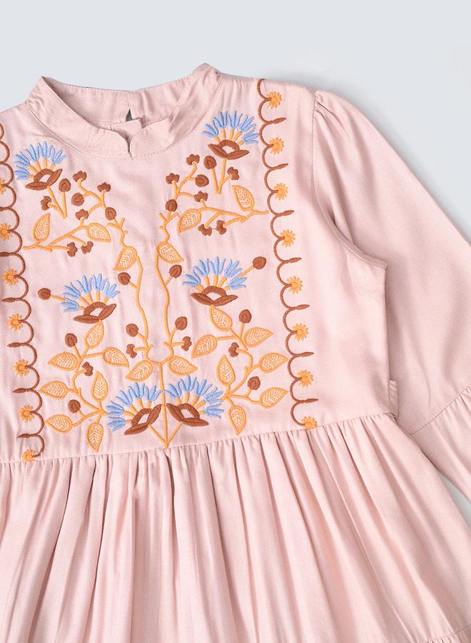 بيلا مودا فستان مطرز متعدد الطبقات - Image 4