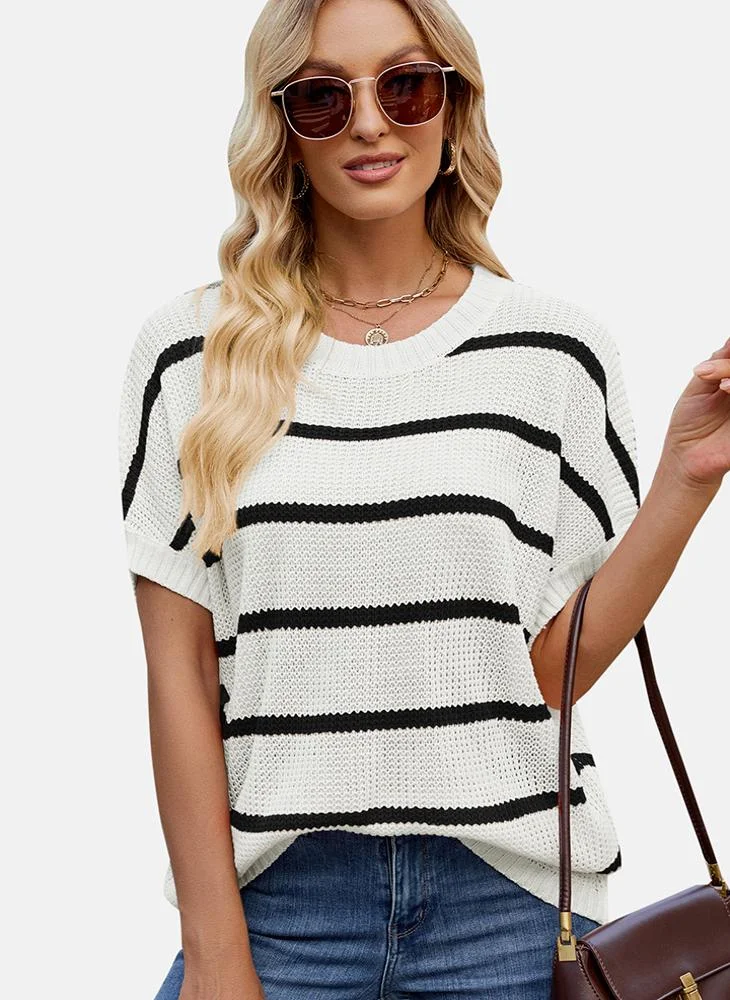 يونيكي White Round Neck Striped Top