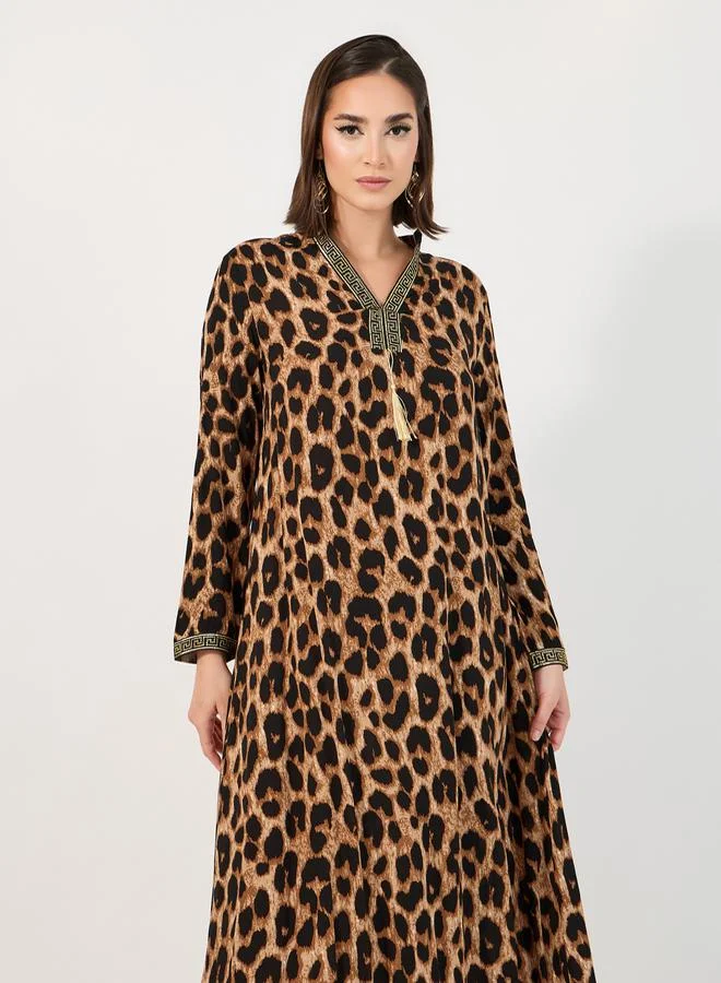 Styli Leopard Print Jalabiya with Lace Trim