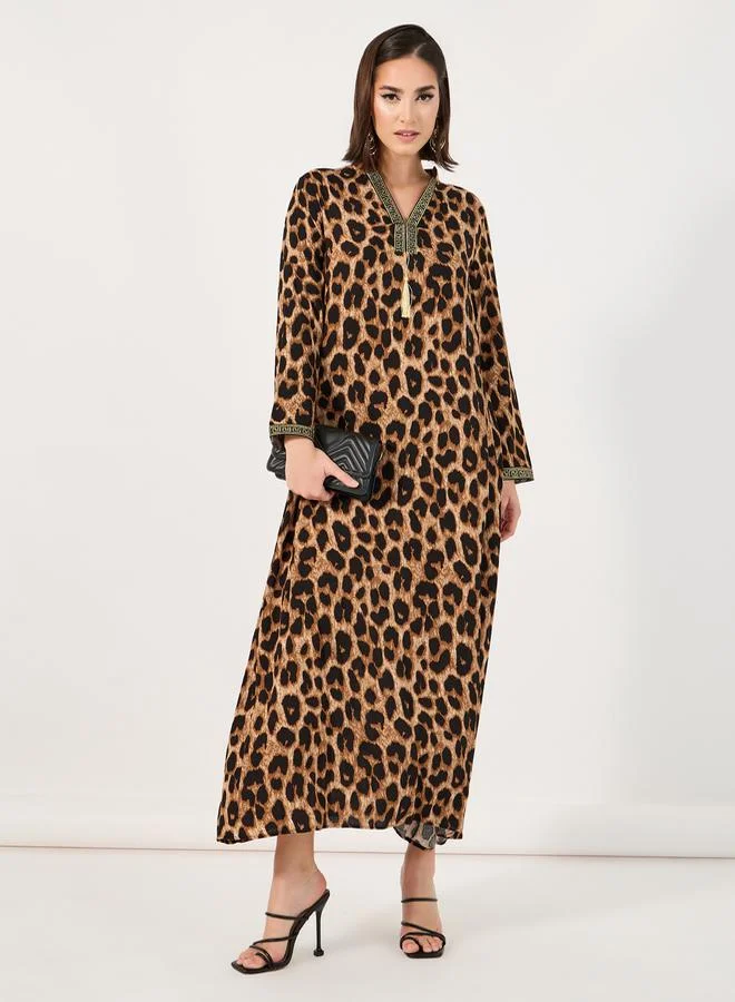 Styli Leopard Print Jalabiya with Lace Trim