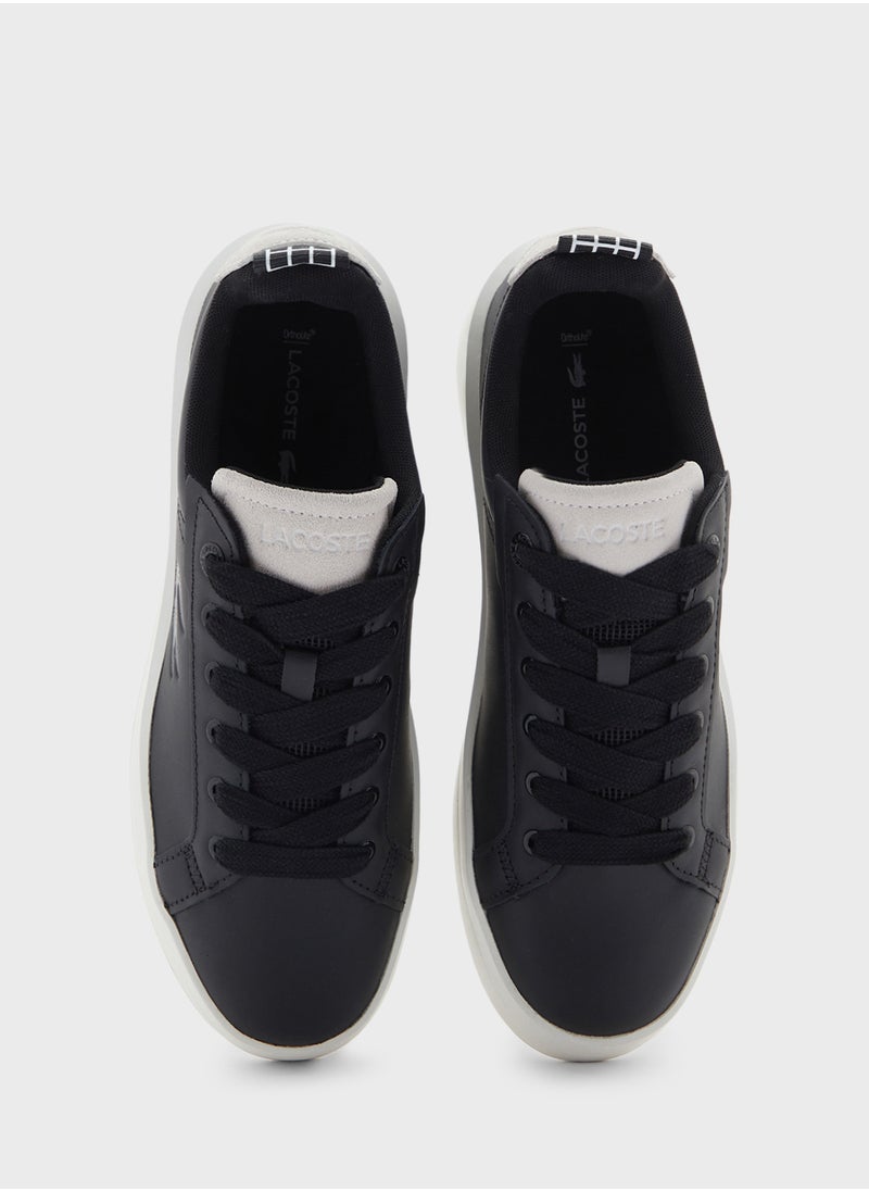 LACOSTE - Carnaby Low Top Sneakers - Image 1
