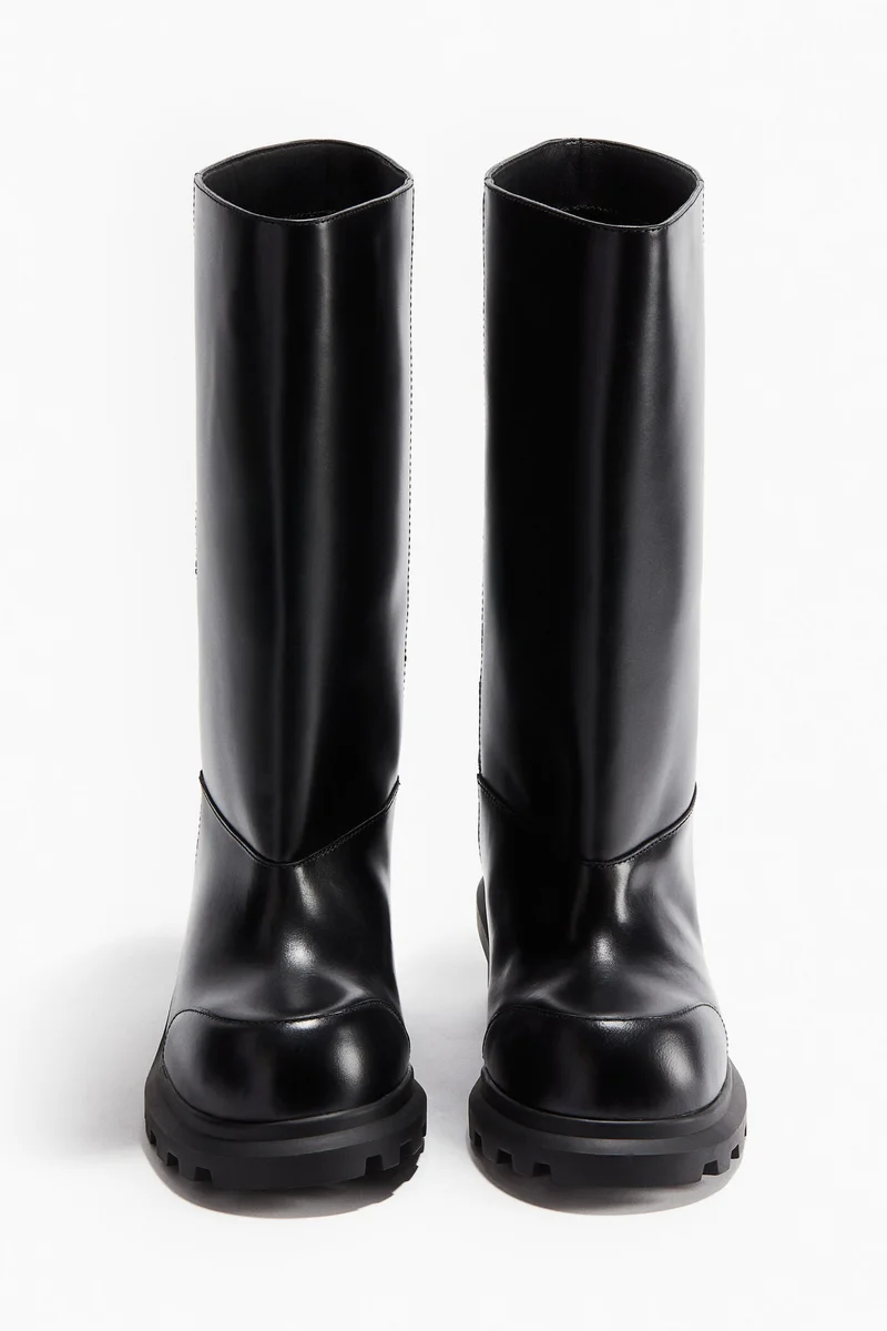 اتش اند ام بووت من الجلد بنعل سميك