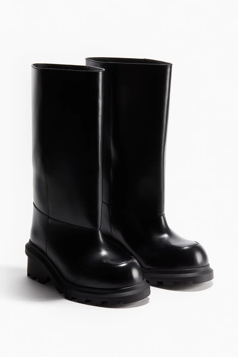 اتش اند ام بووت من الجلد بنعل سميك