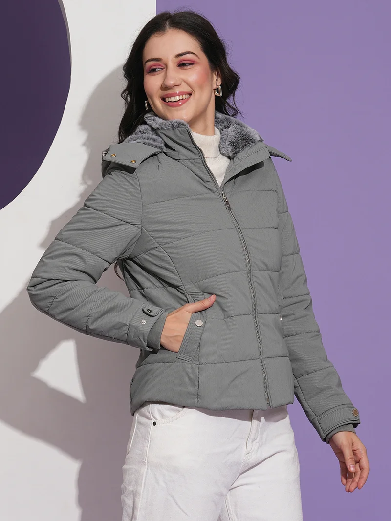 جلو باص Women Mock Neck Front Pockets Winter Wear Insulator Puffer Jacket With Detachable Hood