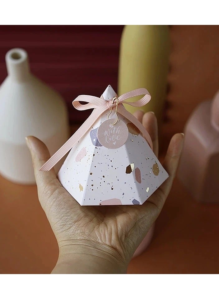 Set of 10 Elegant Pyramid-Shaped Favors – A Touch of Elegance for Your Events! - Image 1