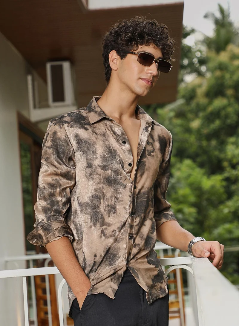 كامبوس سوترا Campus Sutra Men Gleaming-Blur Shirt | Spread Collar Long Cuffed Sleeves | Button Closure Curved Hem | Abstract-Print Suede Feel | Woven Fabric For Evening & Party Wear | Sand Beige
