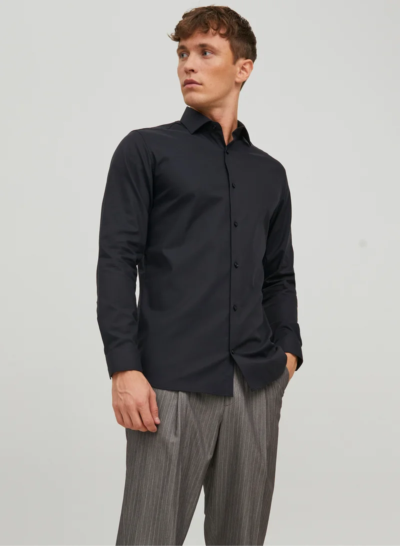 Essential Long Sleeve Shirt