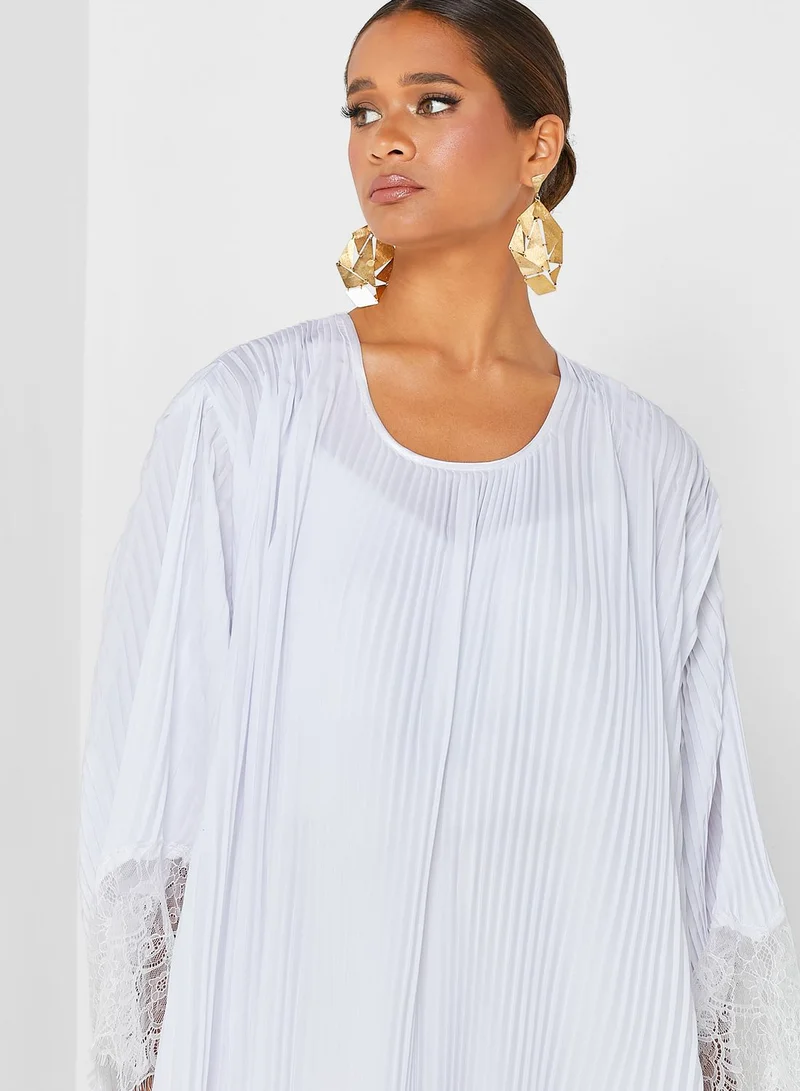 Khizana Pleated Detail Abaya With Sheila