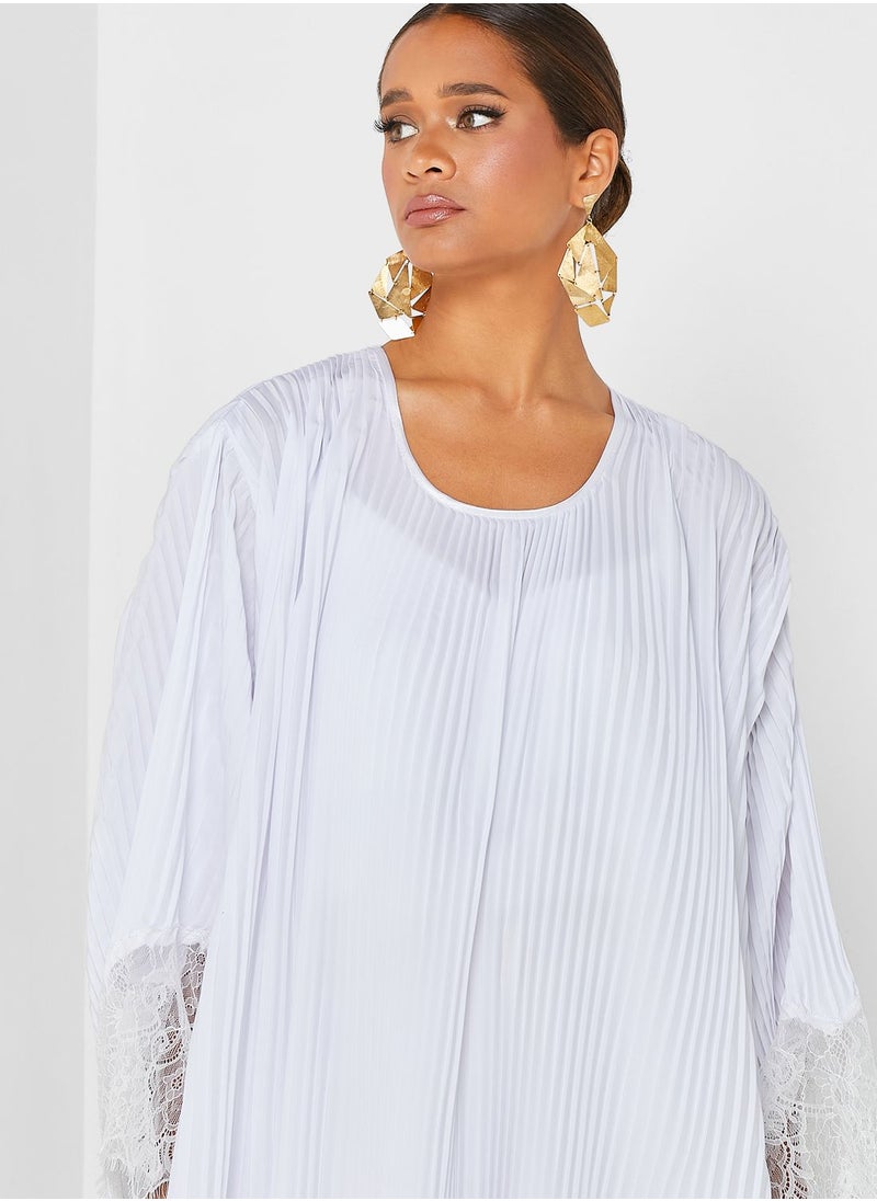 Khizana - Pleated Detail Abaya With Sheila - Image 1