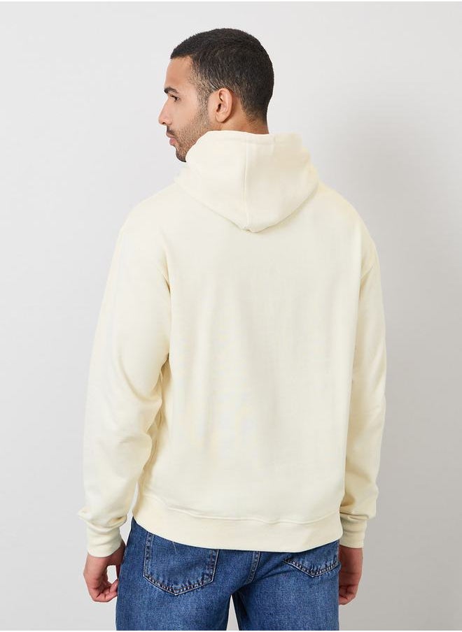 Embroidered Text Relaxed Fit Fleece Hoodie - pzsku/Z2827A4CC45327E9BACA9Z/45/_/1732177300/244253ce-a966-4b9b-a4c5-29fcb3ecd27e