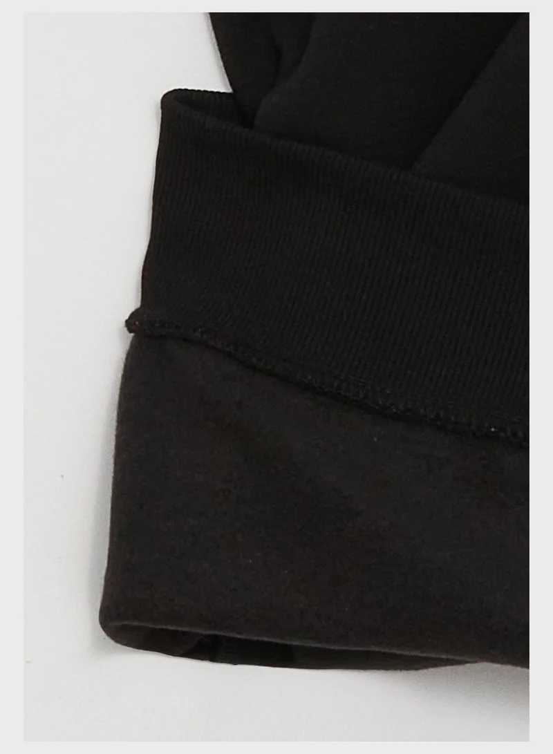 ال سي وايكيكي هودي مزين برسمة