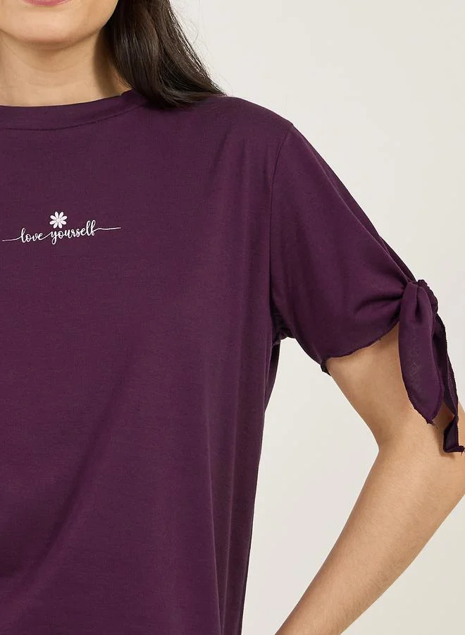 Styli Slogan Print Tie Sleeve Detail T-Shirt & Check Pyjama Set