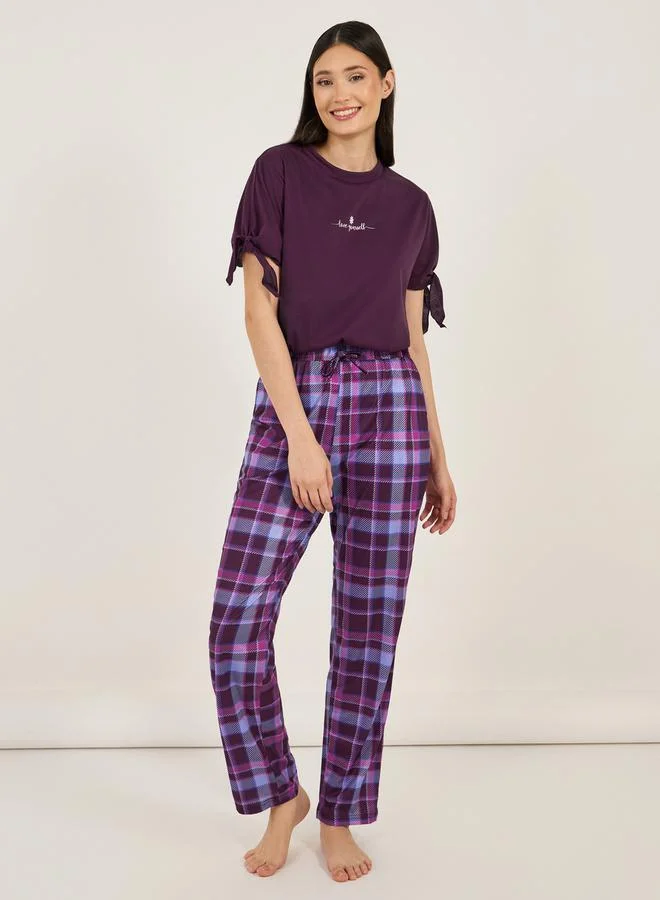 Styli Slogan Print Tie Sleeve Detail T-Shirt & Check Pyjama Set