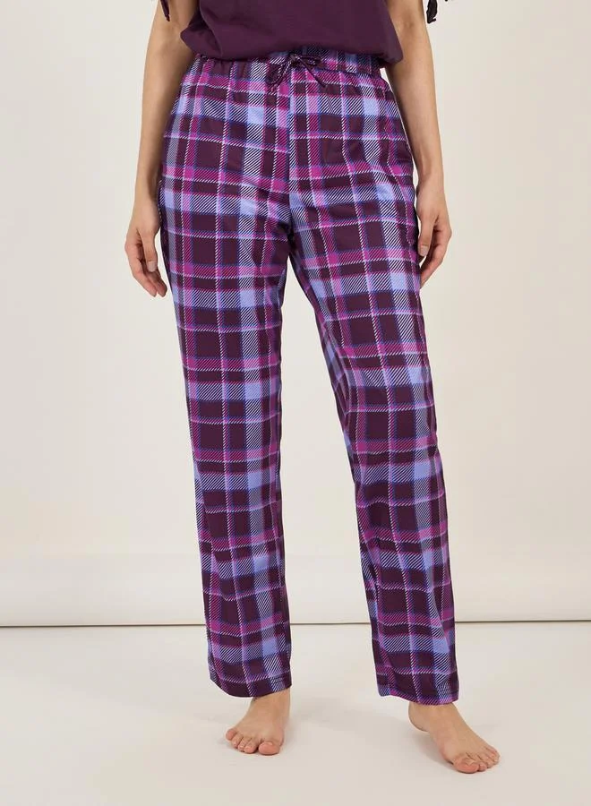 Styli Slogan Print Tie Sleeve Detail T-Shirt & Check Pyjama Set