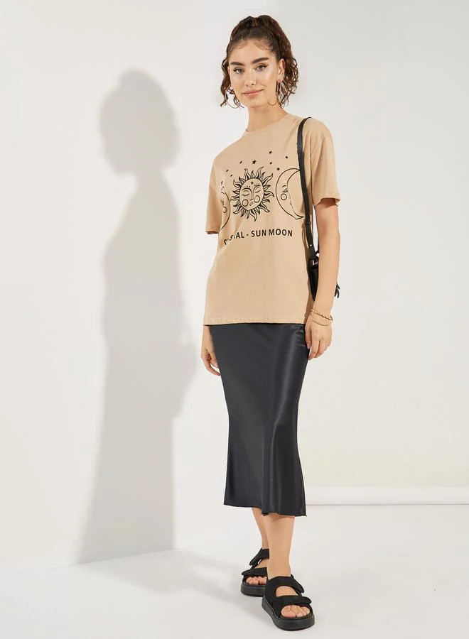 Styli Oversized Sun and Moon Graphic Drop Shoulder T-Shirt