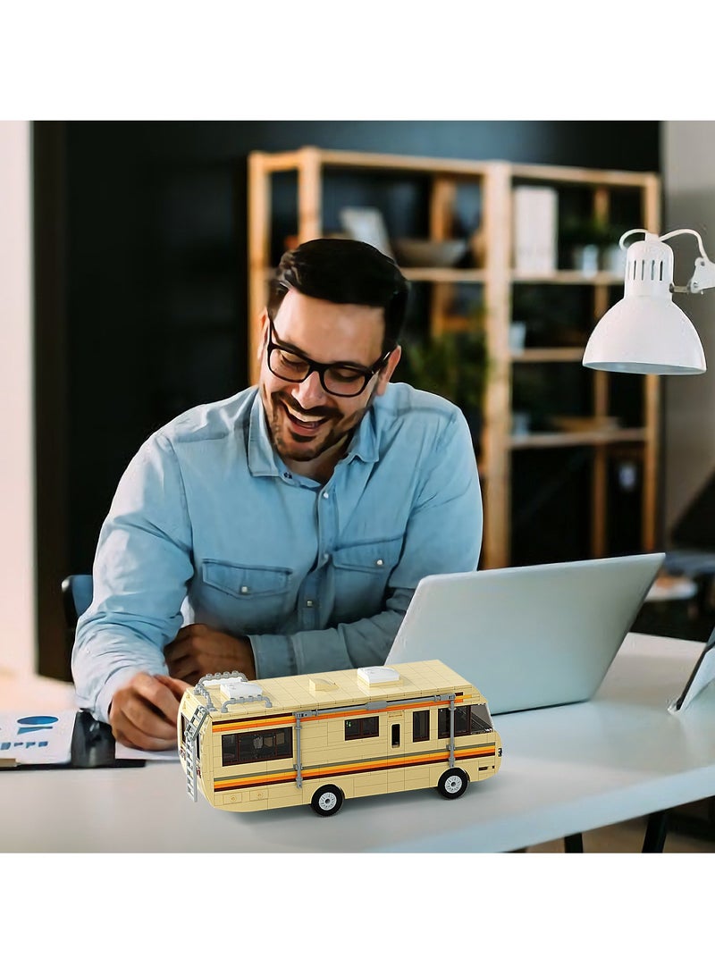 Breaking Bad RV Lego-Compatible Building Set - 690 Pieces, 1.013kg, Perfect Gift for Kids & Collectors - Image 4