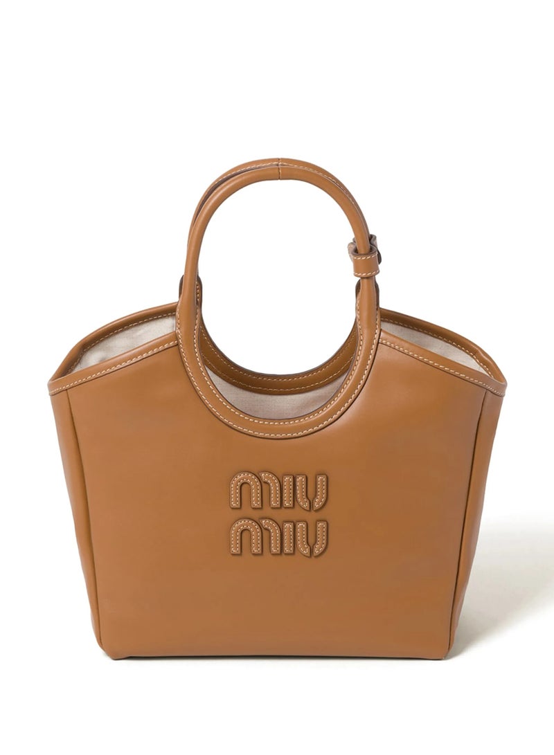 مياو مياو حقيبة توت جلدية MIU IVY، حقيبة يد نسائية، حقيبة هوبو نسائية، حقيبة كتف نسائية، حقيبة كروس نسائية، حقيبة سفر نسائية، بنية اللون - Image 1