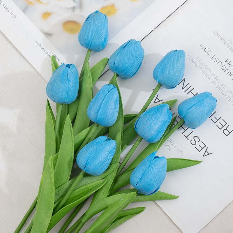 زهور توليب صناعية صغيرة جديدة عبر الحدود من PU للزينة المنزلية وحفلات الزفاف باللون الأحمر الساطع - Image 4