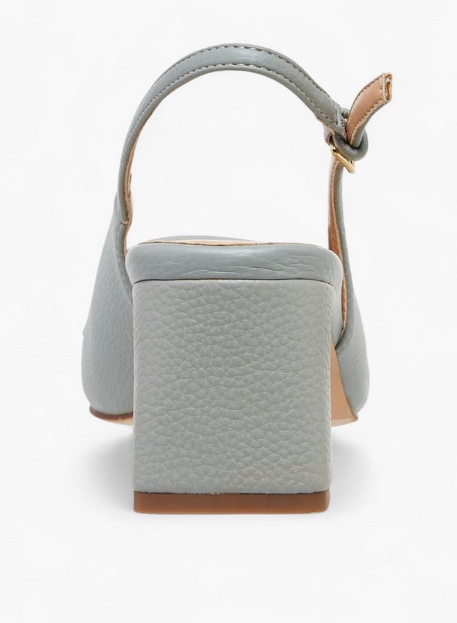 سيليست صنادل نسائية بحزام خلفي بلمسة معدنية وإغلاق بإبزيم - Image 5