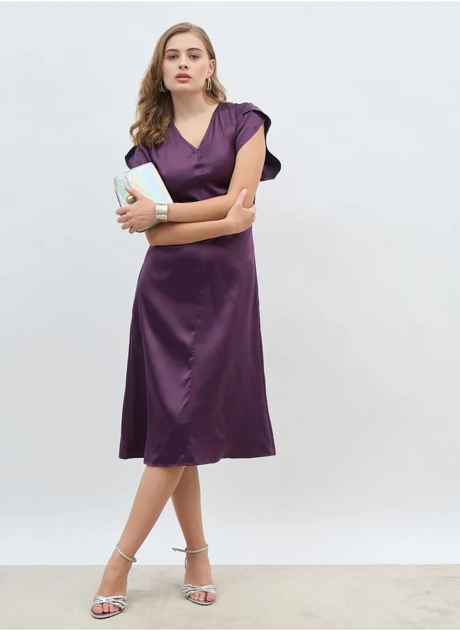 ستايلي Styli Women Purple Solid Petal Sleeves A-Line Midi Dress