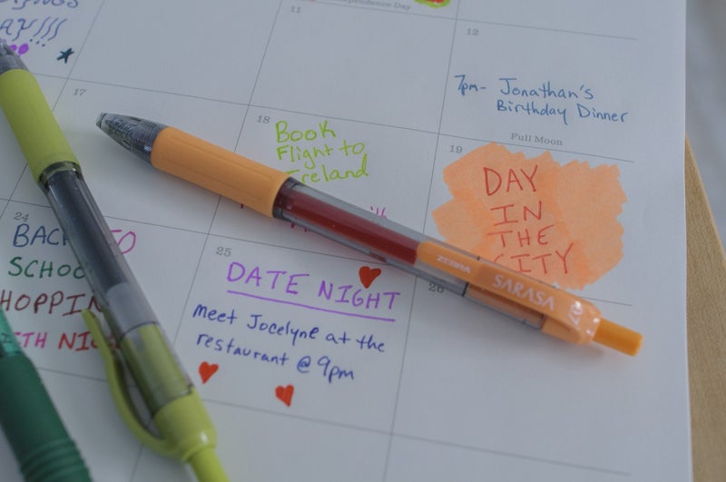 ZEBRA PEN Sarasa Retractable Gel Ink Pens, Medium Point 0.7mm, Fuchsia Color, Rapid Dry Ink, 12-Count - Image 4