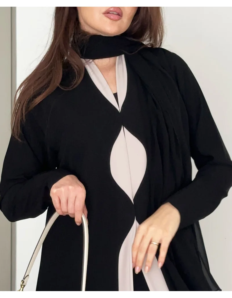 روزيت عباية عباية مطرزة بتصميم أنيق مقطع بالبيج عباية عصرية أنيقة