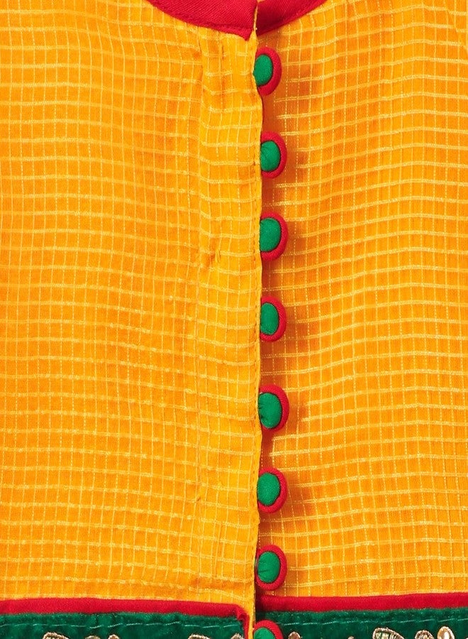 تويشا بلوزة أنيقة بدون أكمام بنقشة مربعات ذاتية من تويشا مع سروال دهوتي مطبوع: أخضر - 18 شهرًا - Image 4