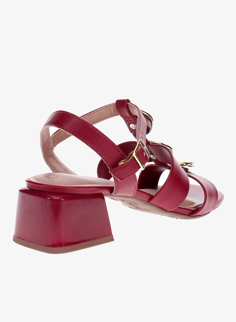 Beira Rio Cherry Beira Rio Women’s Flat Sandals with Back Strap – Secure Fit and Lightweight Daily Wear for Women | Best Price UAE