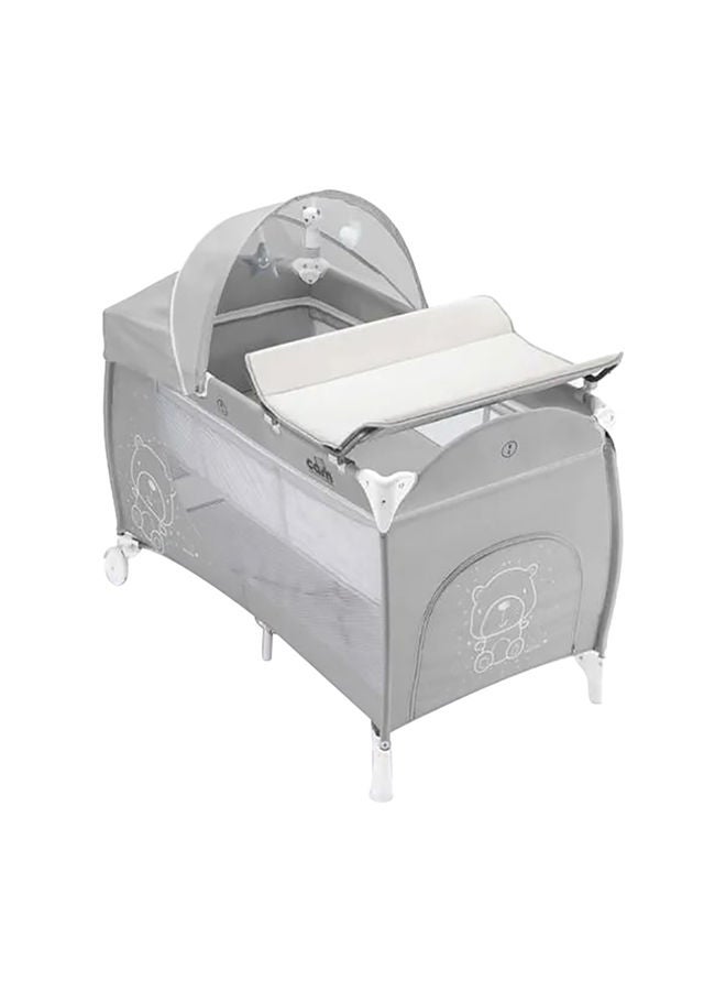 cam سرير السفر ليتينو ديلي بلس - رمادي - سرير سفر مدمج يمكن أخذه في أي مكان، من 0 إلى 36 شهرًا، 2 عجلات، حقيبة سفر، طي مدمج، جيب كبير، سرير أطفال، سرير رضيع - Image 1