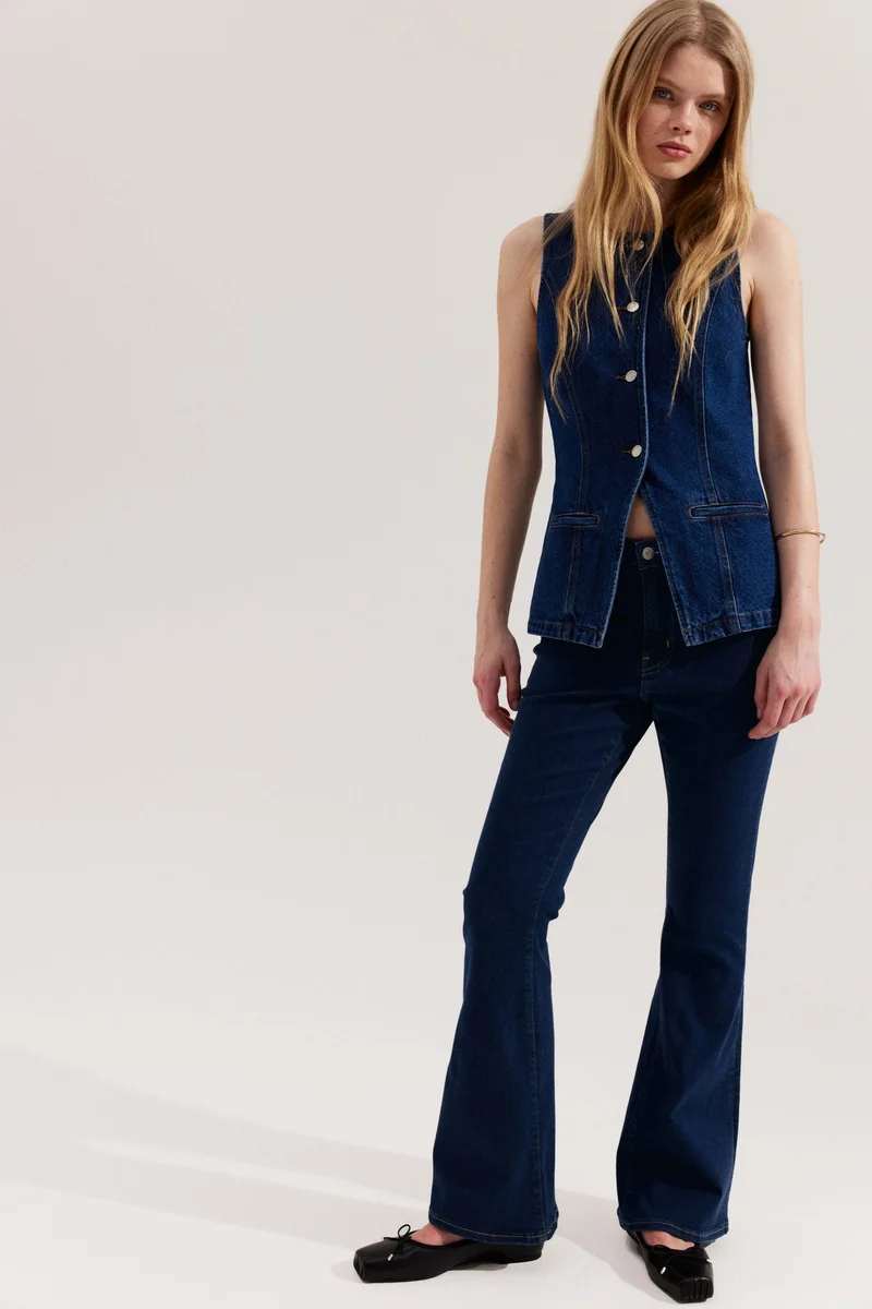 اتش اند ام جينز بقصة حافة واسعة وخصر عالي للغاية