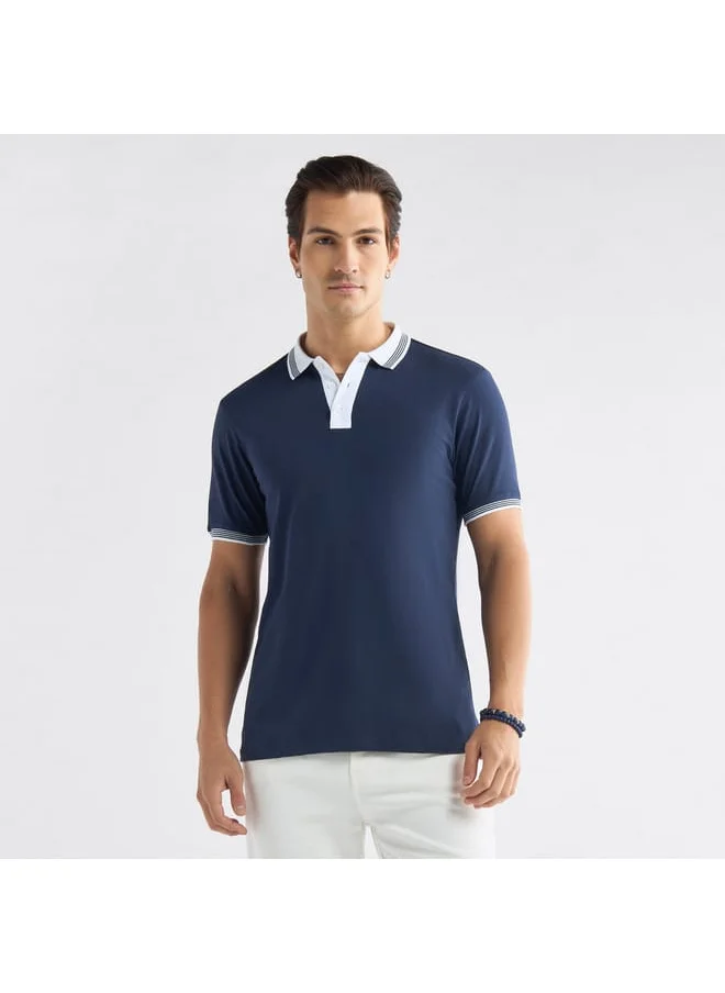 FAV Colourblock Polo T-shirt with Short Sleeves and Button Closure