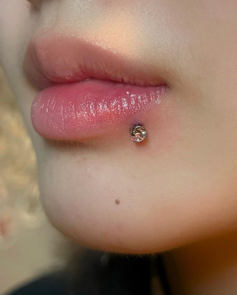 Ocptiy 18G Flat Back Gold Nose Ring Stud Piercing Women Surgical Stainless Steel Threadless Push in Nose Nostril Lip Ring Stud Cartilage Tragus Helix Conch Earring Piercing Jewelry Men Diamond 3mm - Image 5