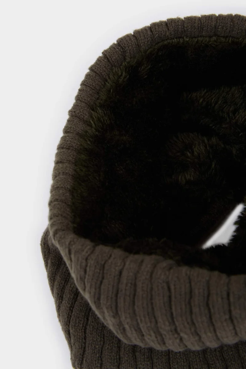 Defacto  Man Lined Neck Scarf for Men | Best Price UAE