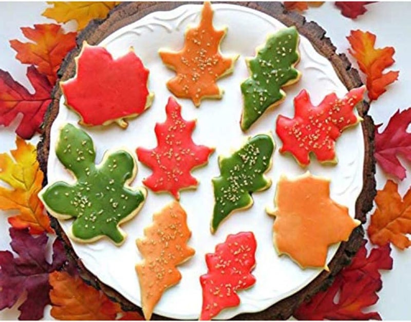 GLOGLOW Nan 4PCS Christmas Fall Leaves Cutter Set, FoodGrade Plastic, Easy to Use, Ideal for Autumn Leaves Baking, Thanksgiving Cookie Decoration Kitchen Tools (White) - Image 3