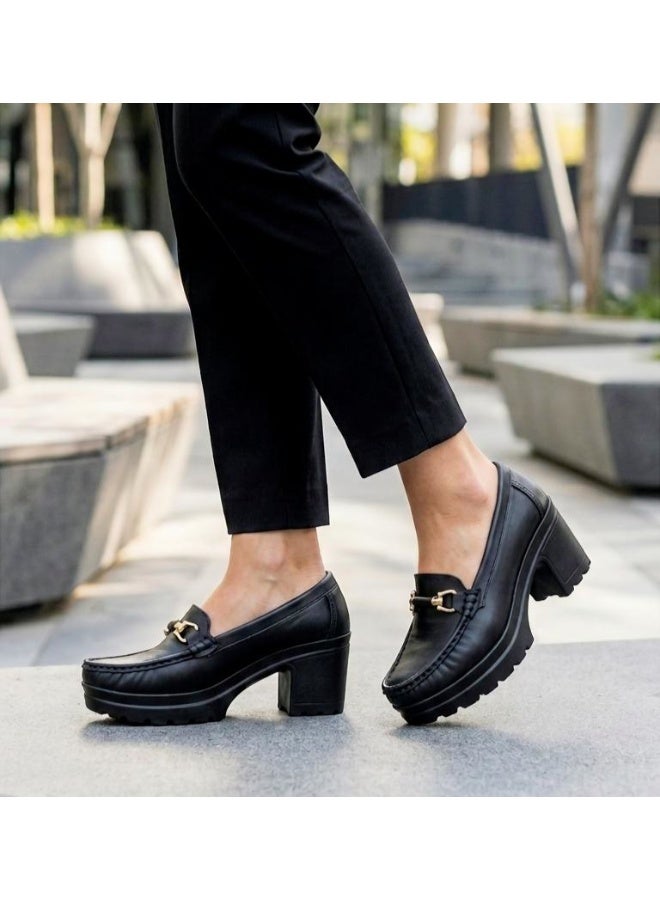 Women's loafer shoes with a wide heel and thick sole - Image 1