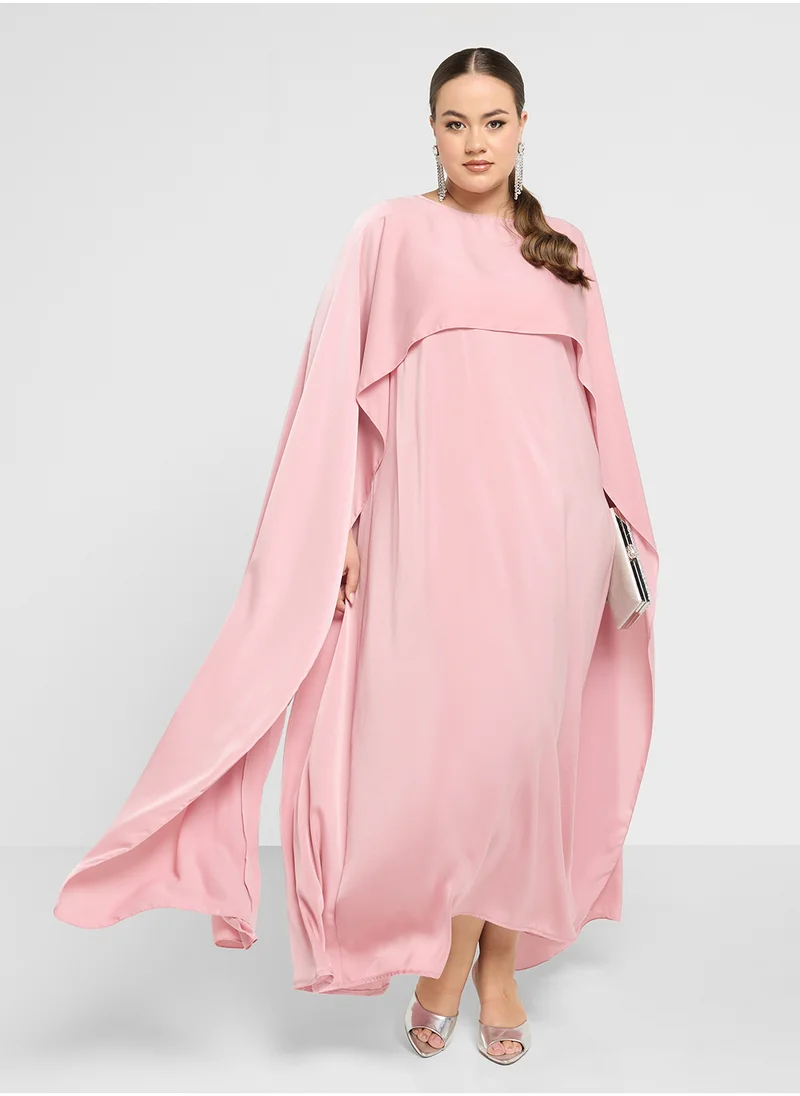 خزانة Plus size cape sleeved dress