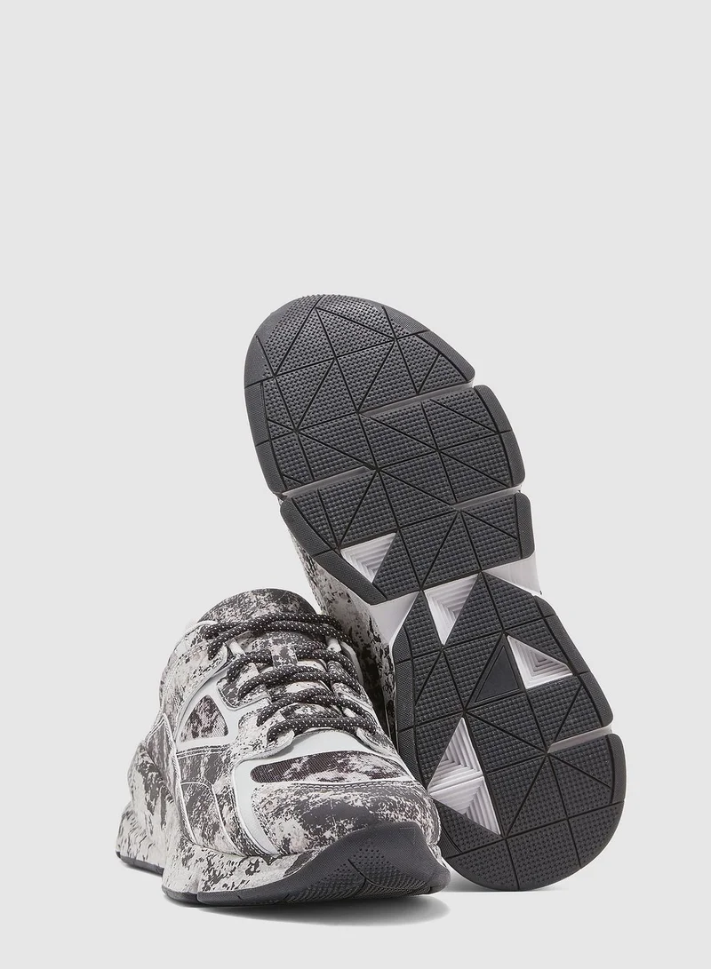 UNDER ARMOUR Forge 96 Disrupt