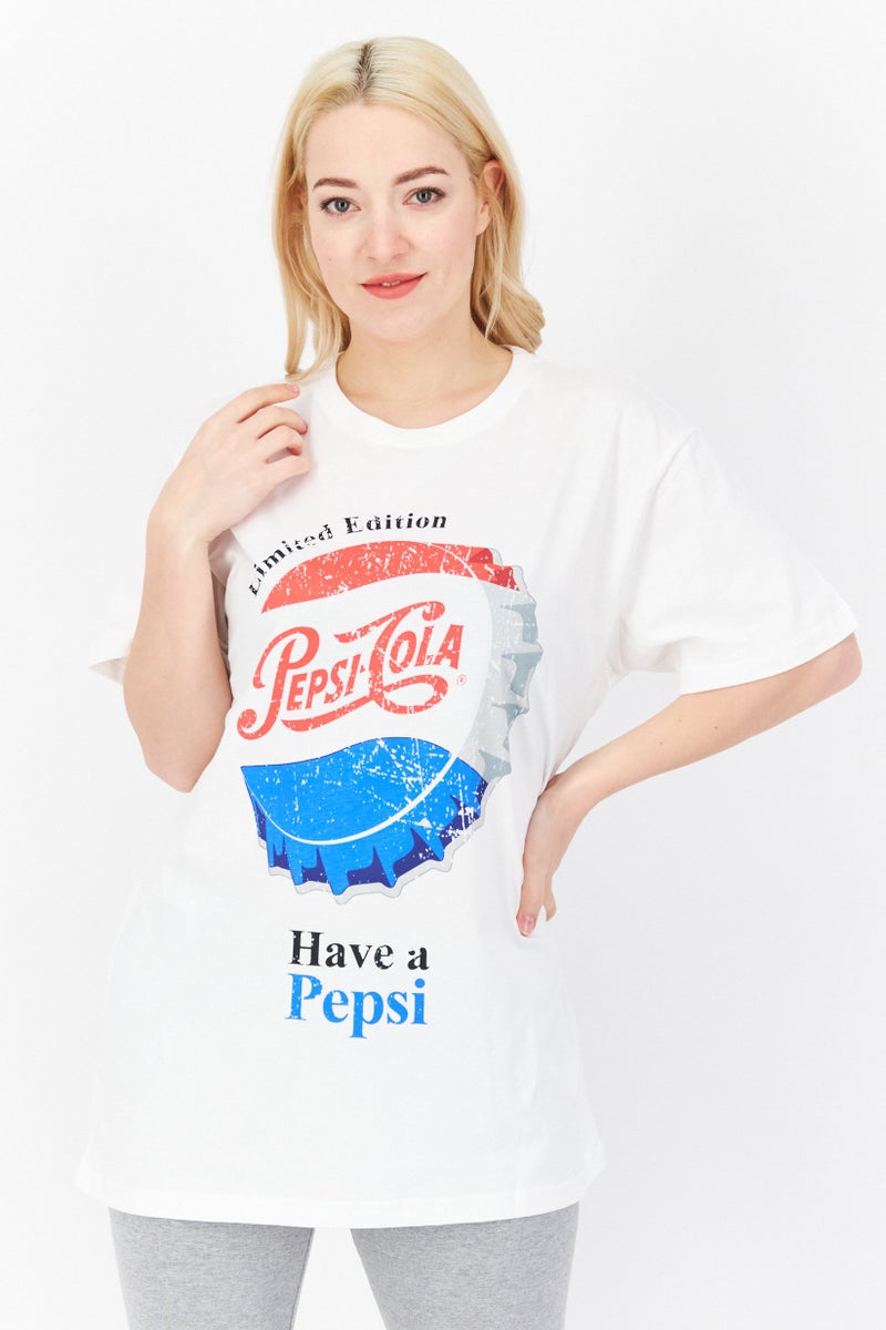 Pepsi تي شيرت نسائي كبير الحجم بطبعة جرافيكية وأكمام قصيرة ورقبة دائرية، مجموعة باللون الأبيض - Image 1