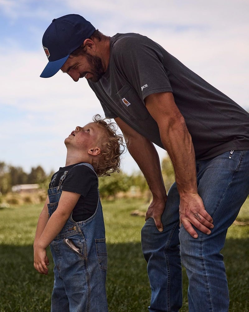 carhartt سروال جينز بيبي من كار هارت، غسلة متوسطة زرقاء، 24 شهر - Image 3