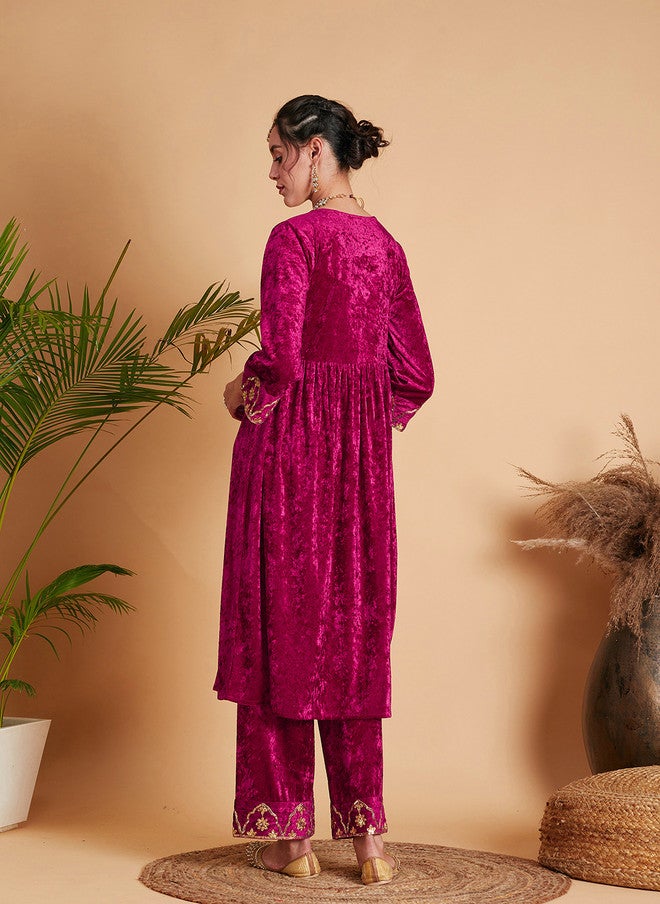 ساسافراس فوشيا مطرزة بالزهور سترة مخملية نسائية - Image 4